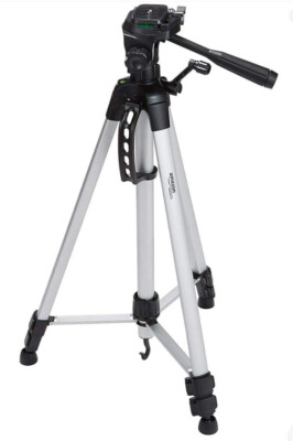 AmazonBasics WT3540 Lightweight Tripod with Bag