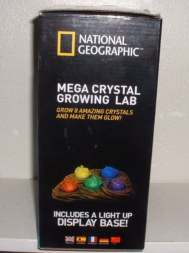 National Geographic MEGA CRYSTAL GROWING LAB ! 8 COLORS, LIGHT UP DISPLAY BASE !