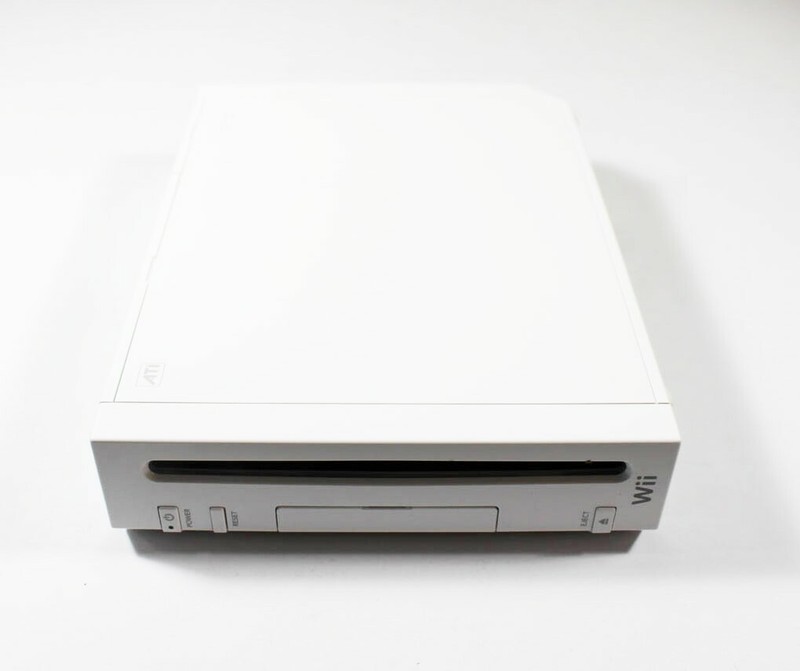 White Nintendo Wii System Console Bundle - Discounted