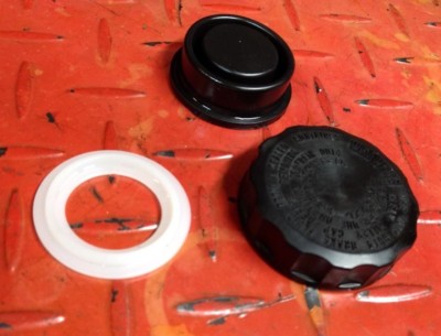 KAWASAKI ZX14 ZX-14 NINJA FRONT BRAKE FLUID / MASTER CYLINDER CAP / COVER / LID