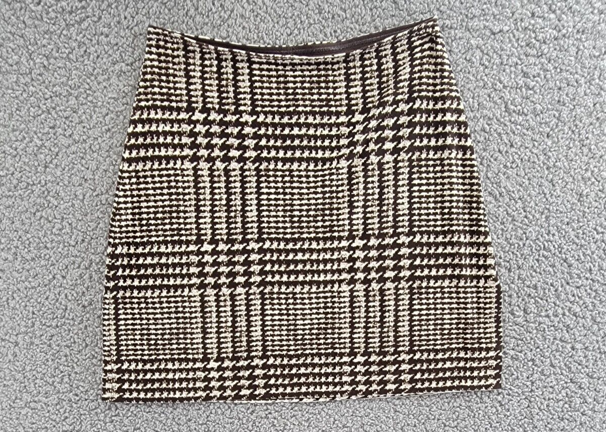 Norma Kamali Side Slit Mini Skirt Women's XS/29 Chocolate Glenn Pull On - Picture 2 of 15