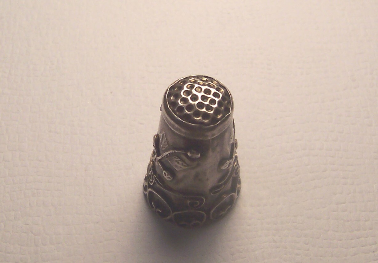 Vintage Sterling Silver .925 Icuala LMC Mexico Flower Leaves Thimble .106 Oz.