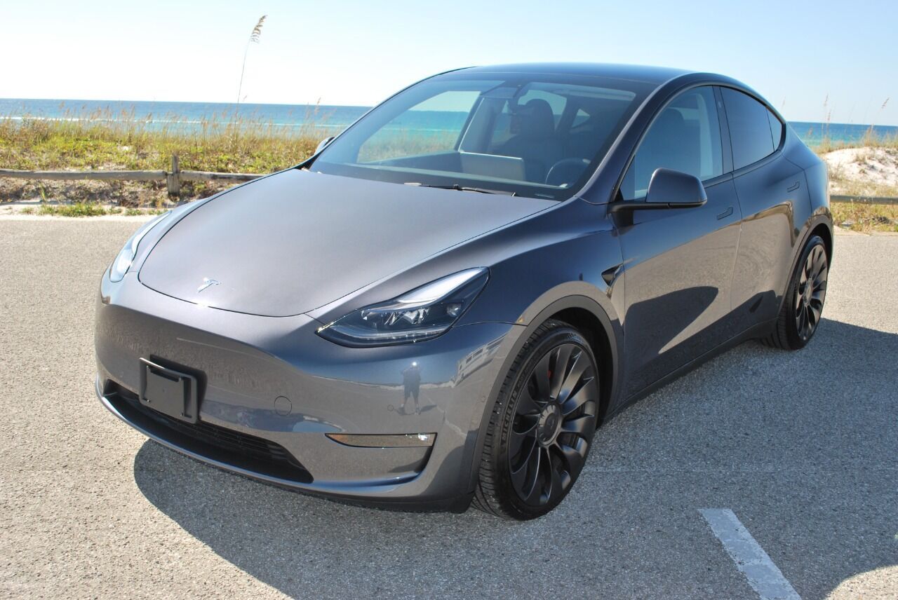 2022 Tesla Model Y, Gray with 5589 Miles available now!