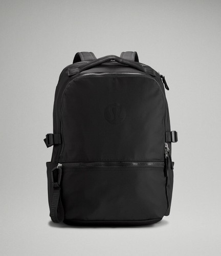 美品　lululemon リュック NEWCREW BACKPACK 22L 黒 Lululemon NWT New Crew Backpack 22L - All Black - Sold out