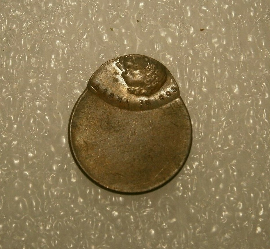 No Date Very Far Off Center Copper Lincoln Cent U.S. Mint Error #19270
