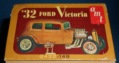 AMT 32 FORD Trophy Victoria  #2432 NICE 1/25 Scale 3 n 1 Kit-Model Car Swap Meet