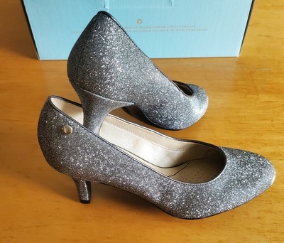 LifeStride Pumps Soft Systems Sparkly Silver Round Toe Size 6. NEW