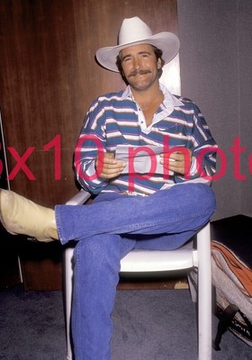LEE HORSLEY #843,matt houston,paradise,8x10 PHOTO