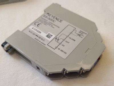 Keyence ES-32DC Separate Amplifier Proximity Sensor ES32DC