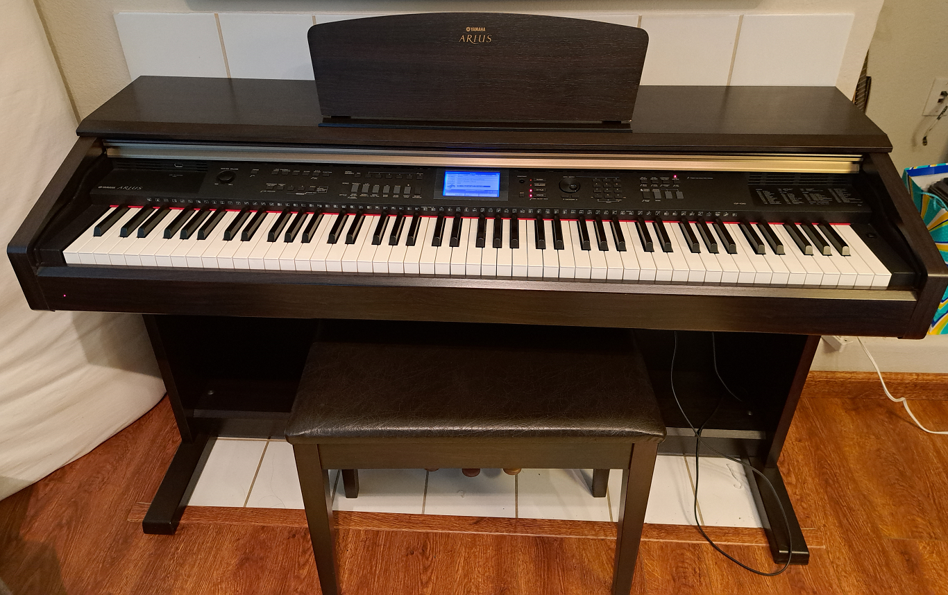 Yamaha Arius YDP-V240 Digital Piano with Bench (88 keys) | eBay