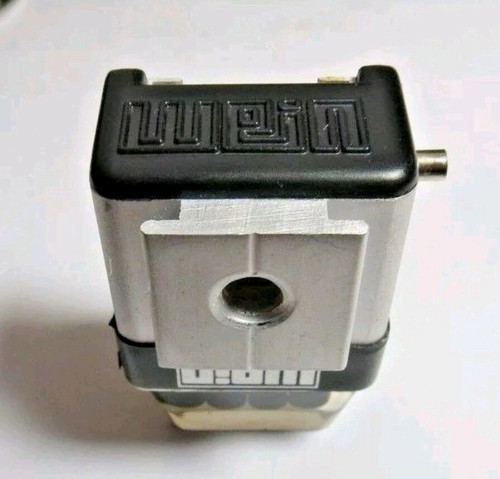 NEW Wein Hot Shoe Slave HS 150 Degrees Indoor Range Pulse Light Photo for Strobe