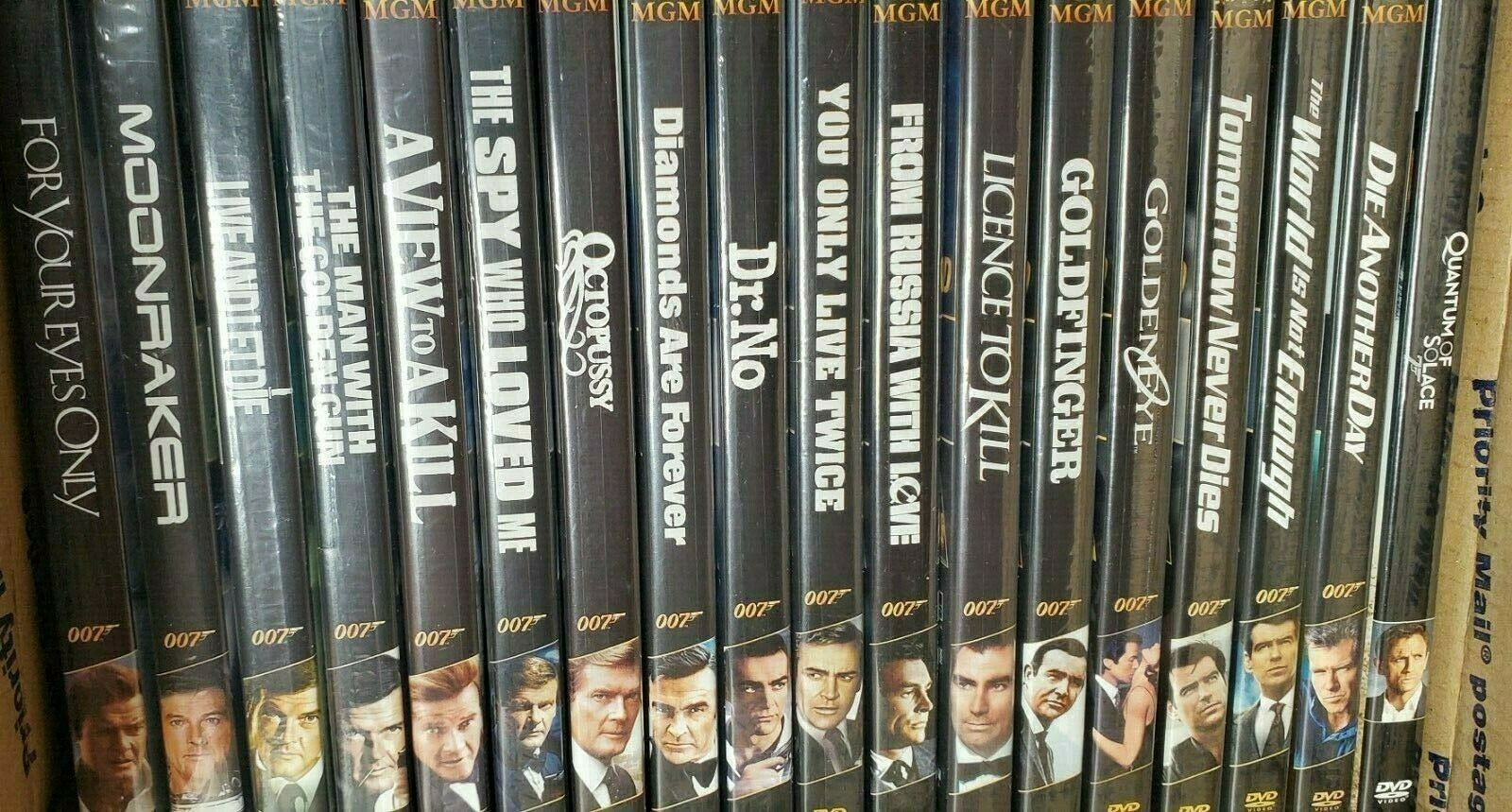 007コレクターズBOX 全 3BOX 19作品 + 6作品 Amazon.co.jp: 007 アルティメット・エディション スペシャル