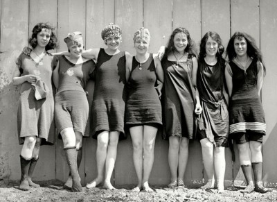 Flapper Girls Swimsuits Photo 1920s Hot Flappers Jazz Prohibition Roaring 20s