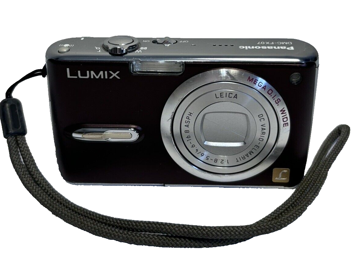 Panasonic LUMIX DMC-FX07 7.2MP Digital Camera FOR PARTS NOT WORKING Panasonic LUMIX DMC-FX07 7.2MP Digital Camera FOR PARTS NOT WORKING
