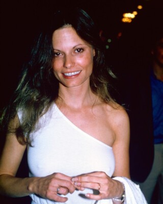 Kay Lenz Candid Lovely Pose Popular 1970's Actress 8x10 inch Photo