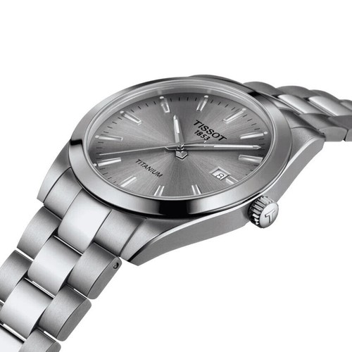 Pre-owned Tissot Gentleman Titanium Quartz Grey Dial 40 Mm Men's Watch T1274104408100