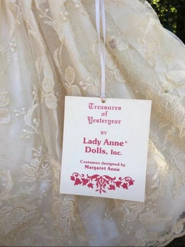 PORCELAIN DOLLS OF YESTERYEAR LADY ANNE DOLLS, VICTORIA  #54 OF 250