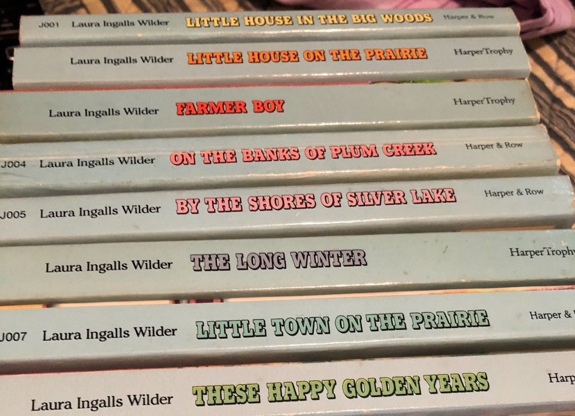 LOT 9 Laura Ingalls Wilder Books Little House Series~1-8 Blue Set 1981~#9 1994