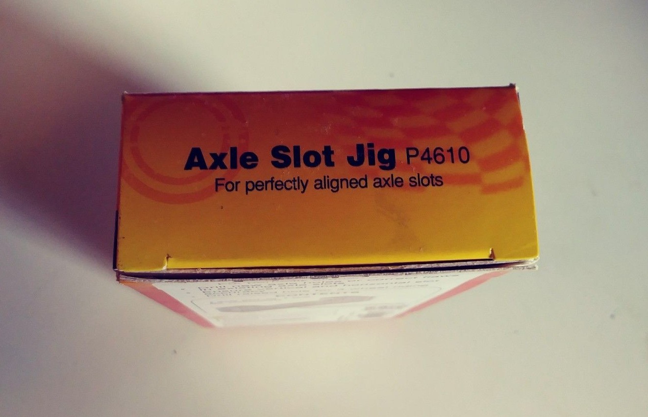 LOT of 2 = 1 Axle Placement Guide P4611 and 1 Axle Slot Jig P4610 PineCar New