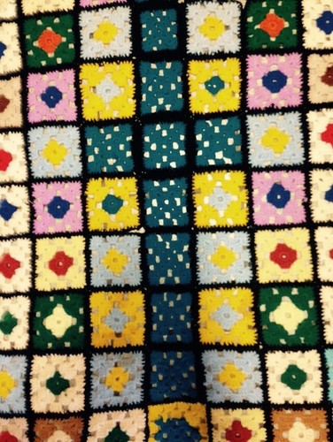 Vintage Hand Crochet Granny Squares Throw or Twin Blanket Size 45 X 31 Cross
