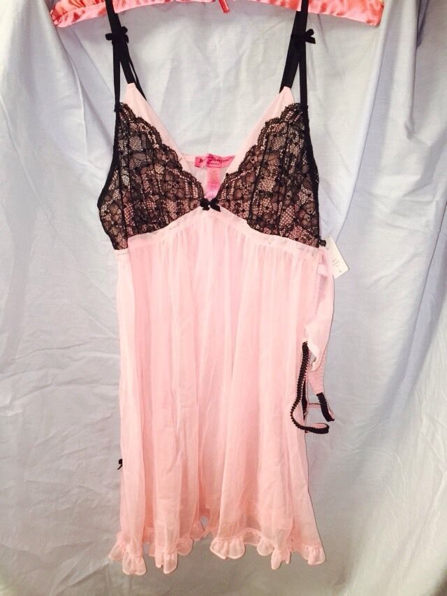 Betsey Johnson Women's Intimates & Sleep