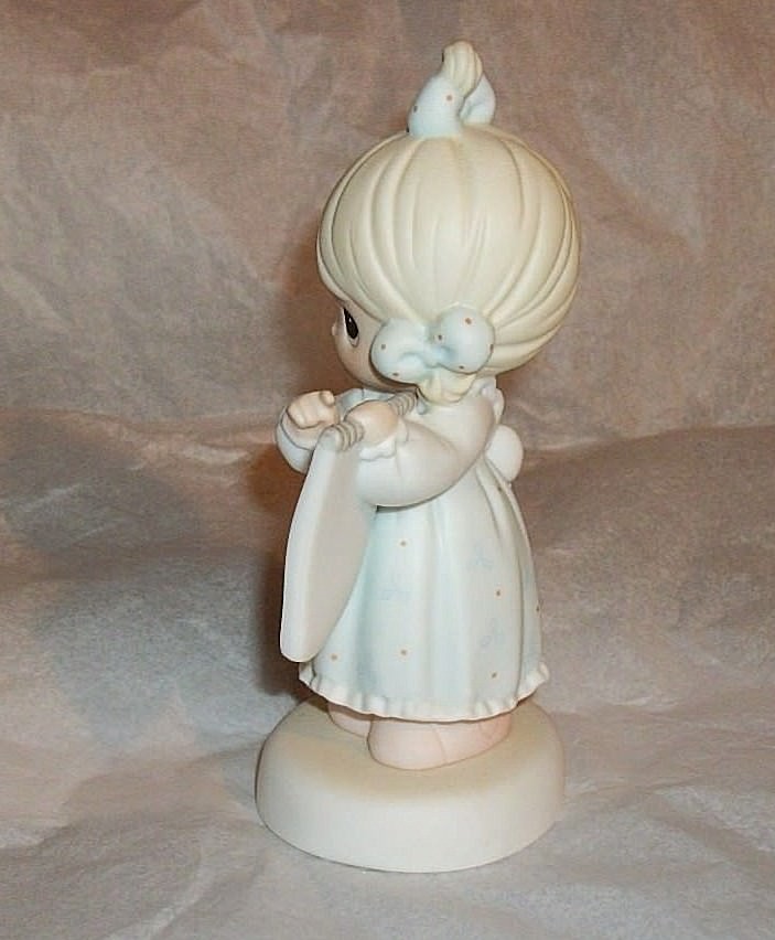Precious Moments Figurine HAVE YOU ANY ROOM FOR JESUS 1996 Beautiful Cond