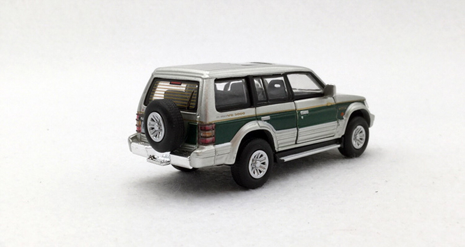 マロ　ページ Mercedes-benz GLC260 S320 E200 E260 E300 GLC300 Engines