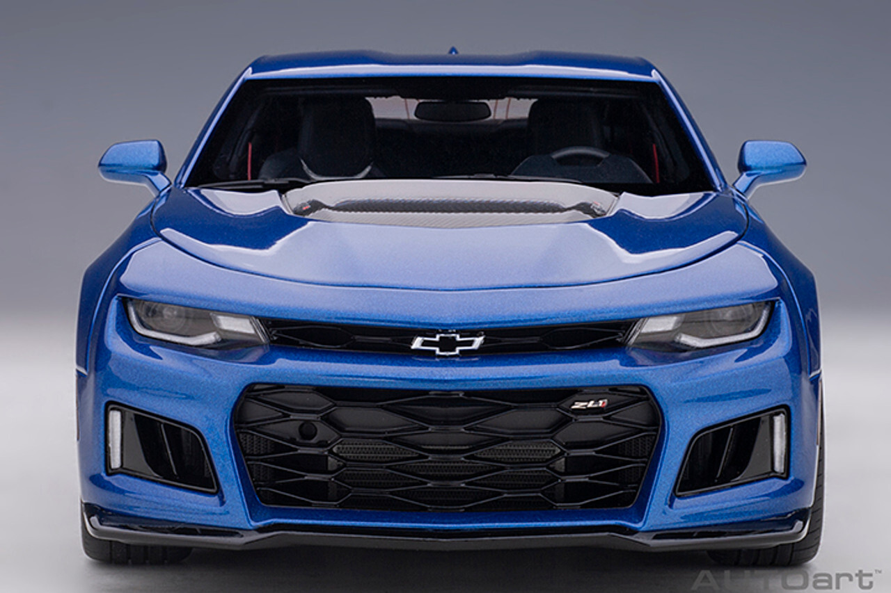1/18 Chevrolet Camaro ZL1 2017 (Hyper Blue Metallic) Model 1/18 Chevrolet Camaro ZL1 2017 (Hyper Blue Metallic) Model