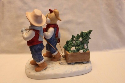 Denim Days Home Interiors 2001 Bringing Home the Tree #15354-01 Homco Figurine