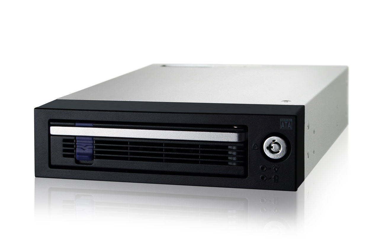 Fujitsu Festplattengehäuse und Docks