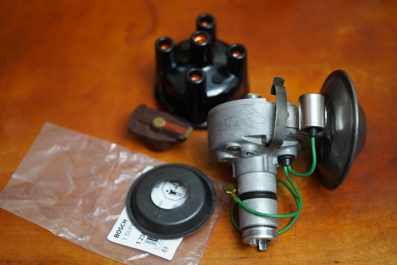 空冷VW ディストリビューター 113 905 205 AJ Vintage VW Bosch Distributor Bug Beetle Volkswagen 113-905
