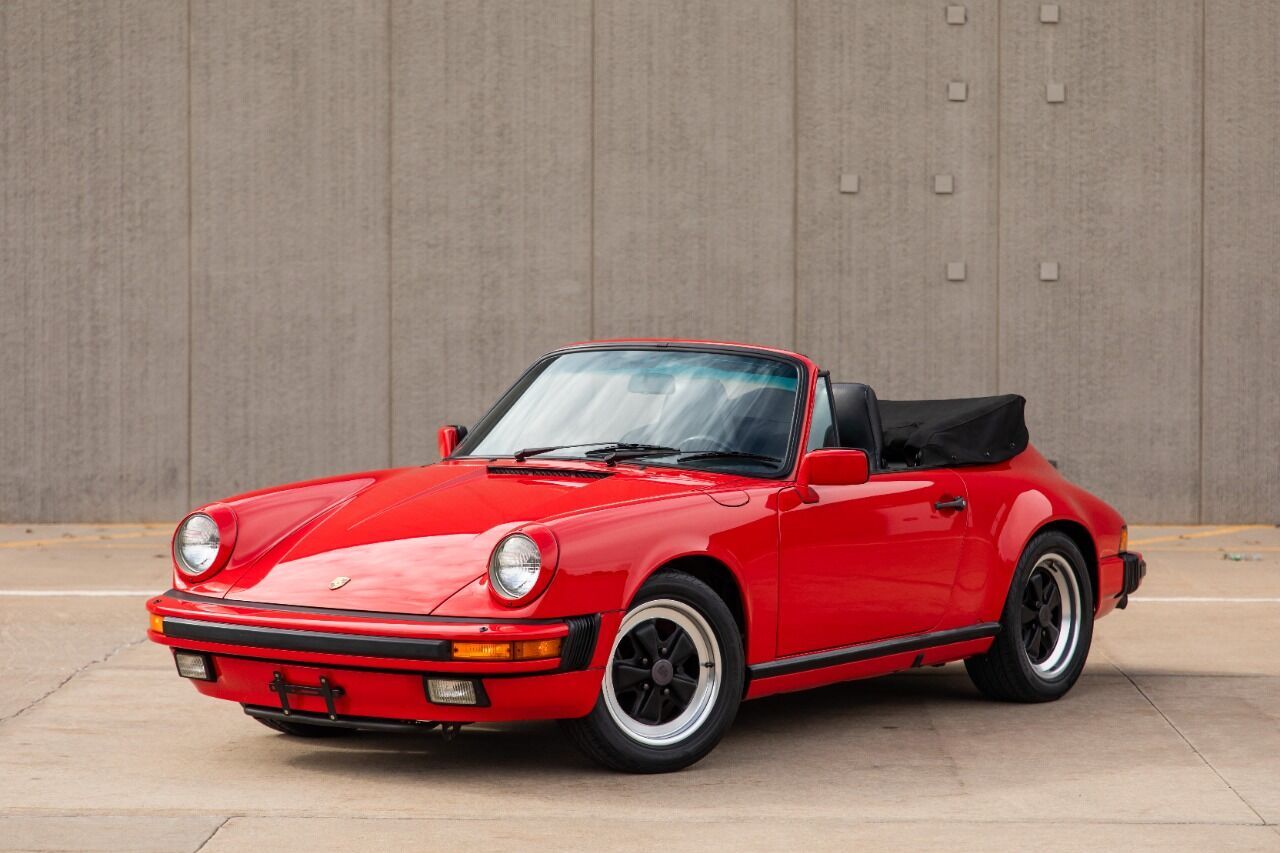 1986 Porsche 911 Carrera 2dr Convertible 3.2L H6 Manual 5-Speed Convertible Red