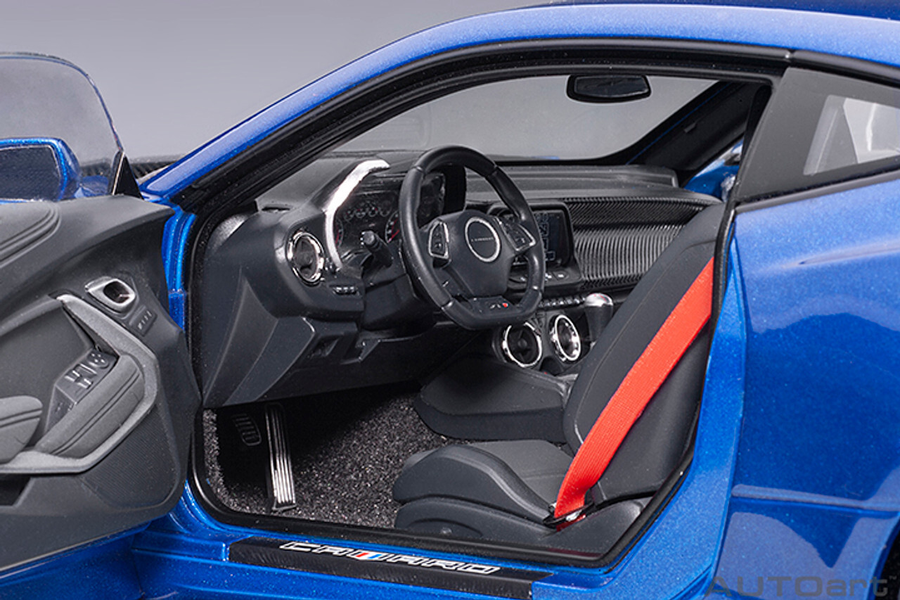 1/18 Chevrolet Camaro ZL1 2017 (Hyper Blue Metallic) Model 1/18 Chevrolet Camaro ZL1 2017 (Hyper Blue Metallic) Model