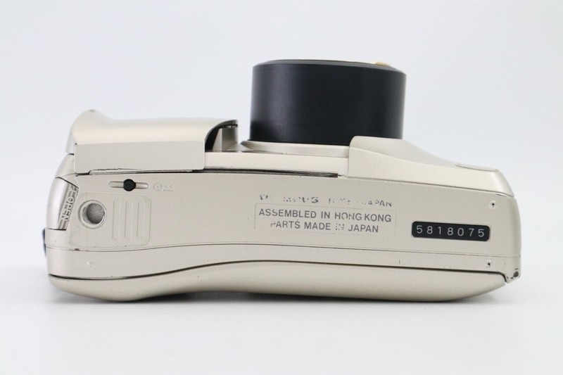 OLYMPUS µ [mju:] ZOOM 105 DELUXE Film Camera from Japan