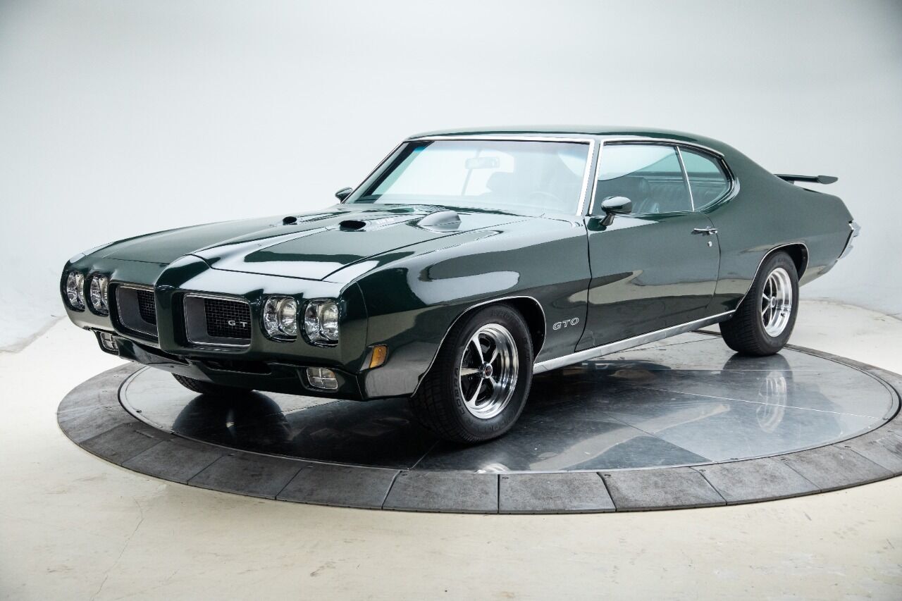 1970 Pontiac GTO  V8 6.6L Manual Coupe Green