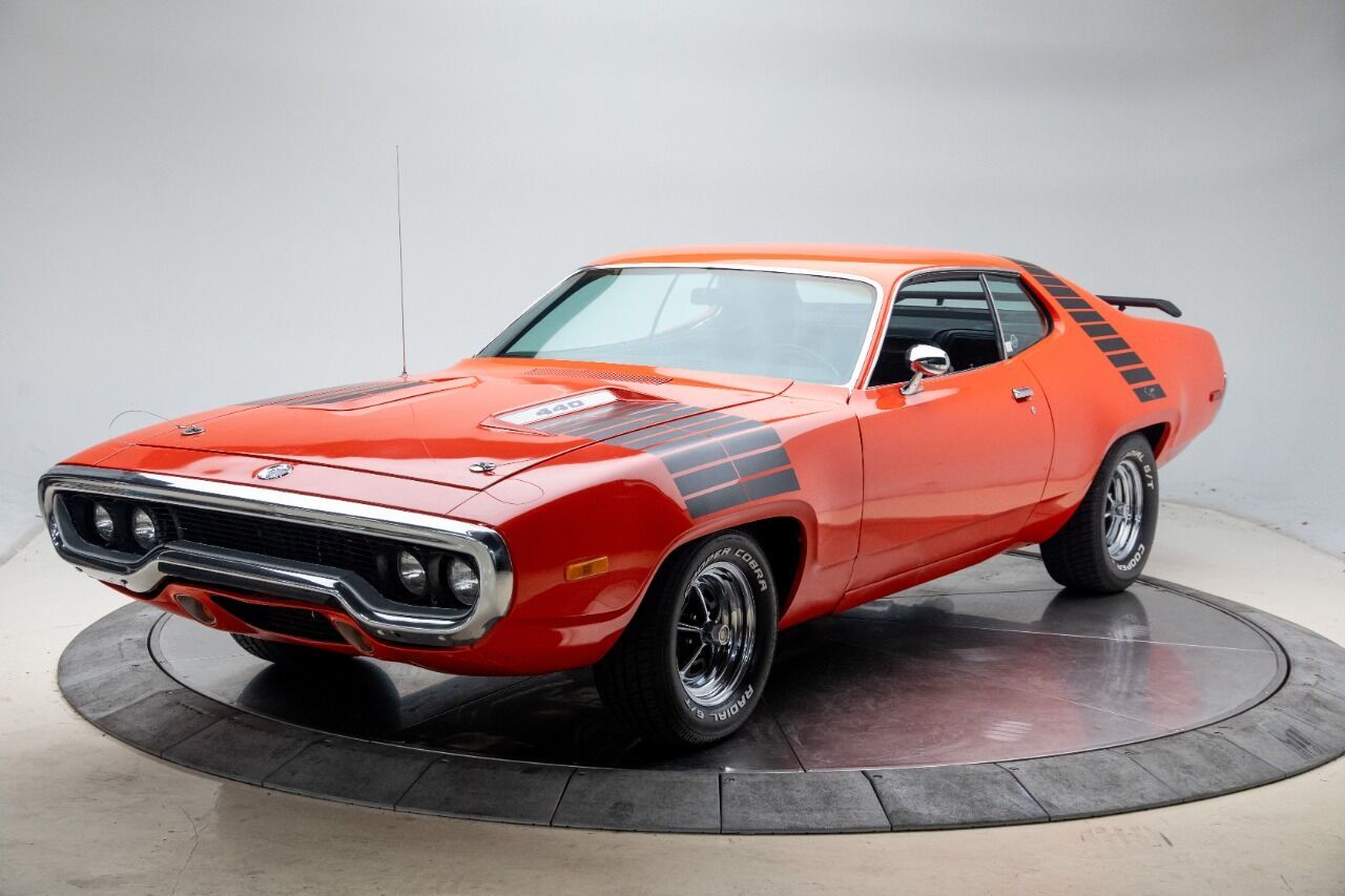 1972 Plymouth Roadrunner  V8 7.3L Automatic Coupe Orange