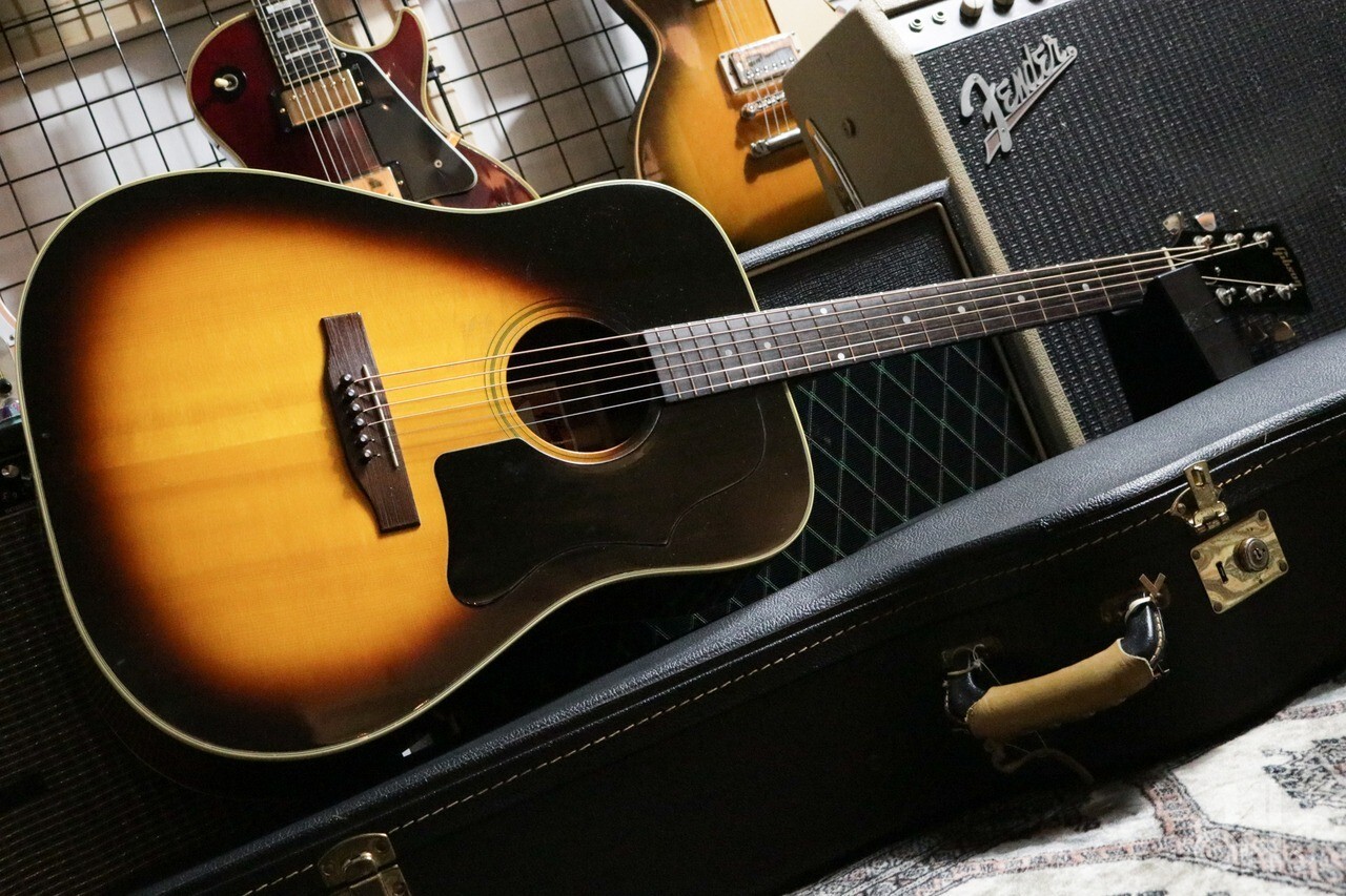 Gibson J-45 Deluxe 70年代初期もの アコースティッ Gibson J-45 Deluxe 1973-1975年 アコースティックギター買取