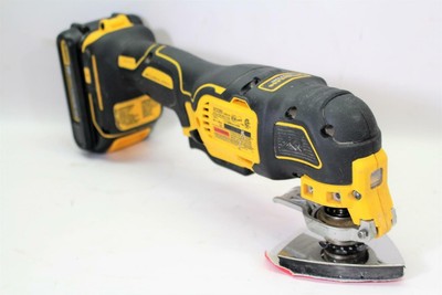 DEWALT 20-Volt MAX Lithium-Ion Cordless Oscillating Tool Kit DCS355D1