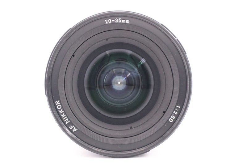 Nikon AF NIKKOR 20-35mm F/2.8 D Wide Angle Zoom Lens from