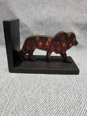 Wooden Threshold Lion Animal Bookend 