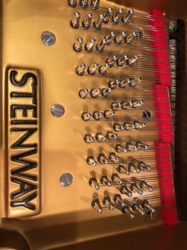 STEINWAY MODEL “B” GRAND PIANO - 4. MONTHS OLD! FREE NATIONWIDE DELIVERY.