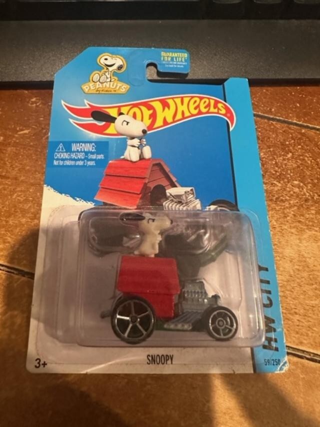 Hw City Snoopy #59