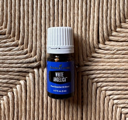 Young Living Jasmine エッセンシャルオイル 5mL Young Living Jasmine エッセンシャルオイル 5mL Young Living