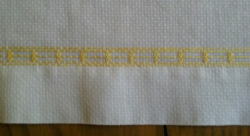 VINTAGE HOMESPUN LINEN TOWEL ~ SWEDISH WEAVING EMBROIDERY ~BUTTERY YELLOW DESIGN