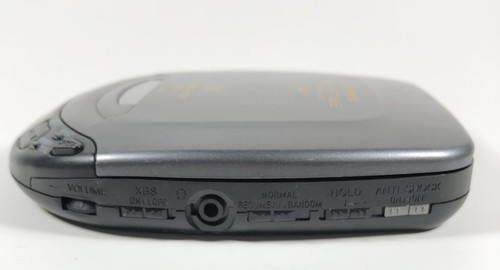 FOR PARTS/ NOT WORKING- SKIPS - 1997 Panasonic SL-S221C Car / Portable CD Player