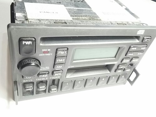 97-04 Volvo 40 70 Factory Radio Cd Cassette Player 3533771-1