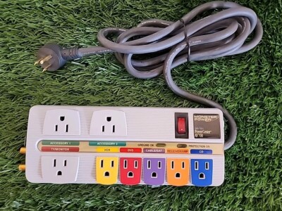 MONSTER Power Audio Video Power Center AV700 8 Outlet Strip Surge Protector
