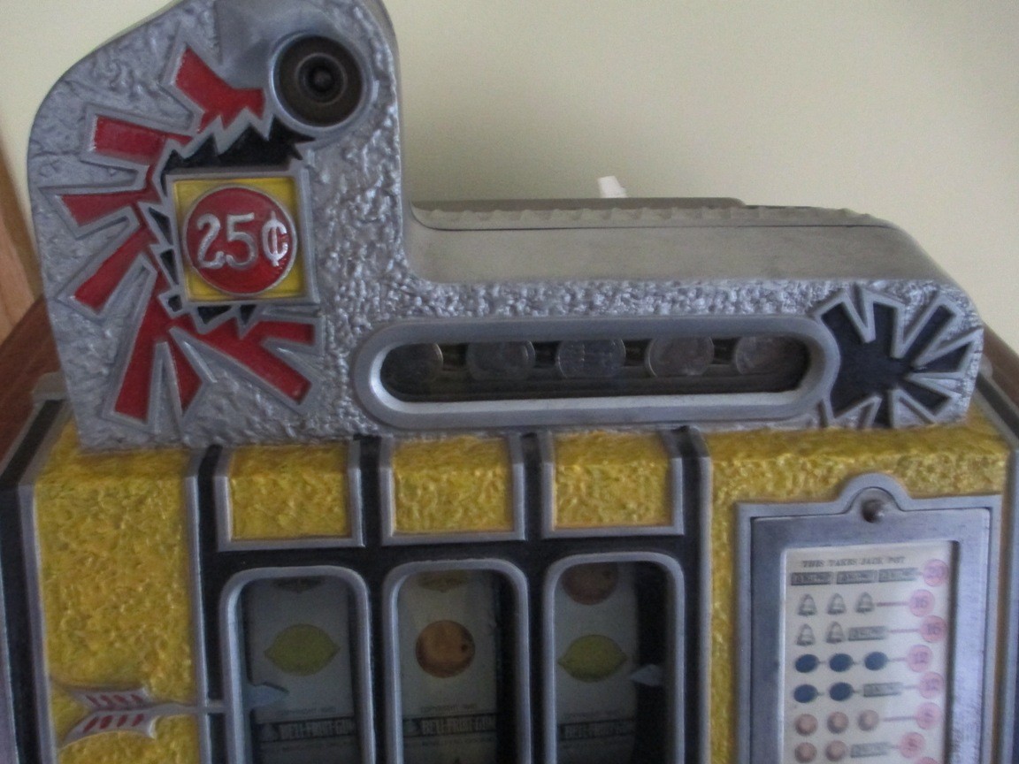 RARE Antique Mills War Eagle $.25 