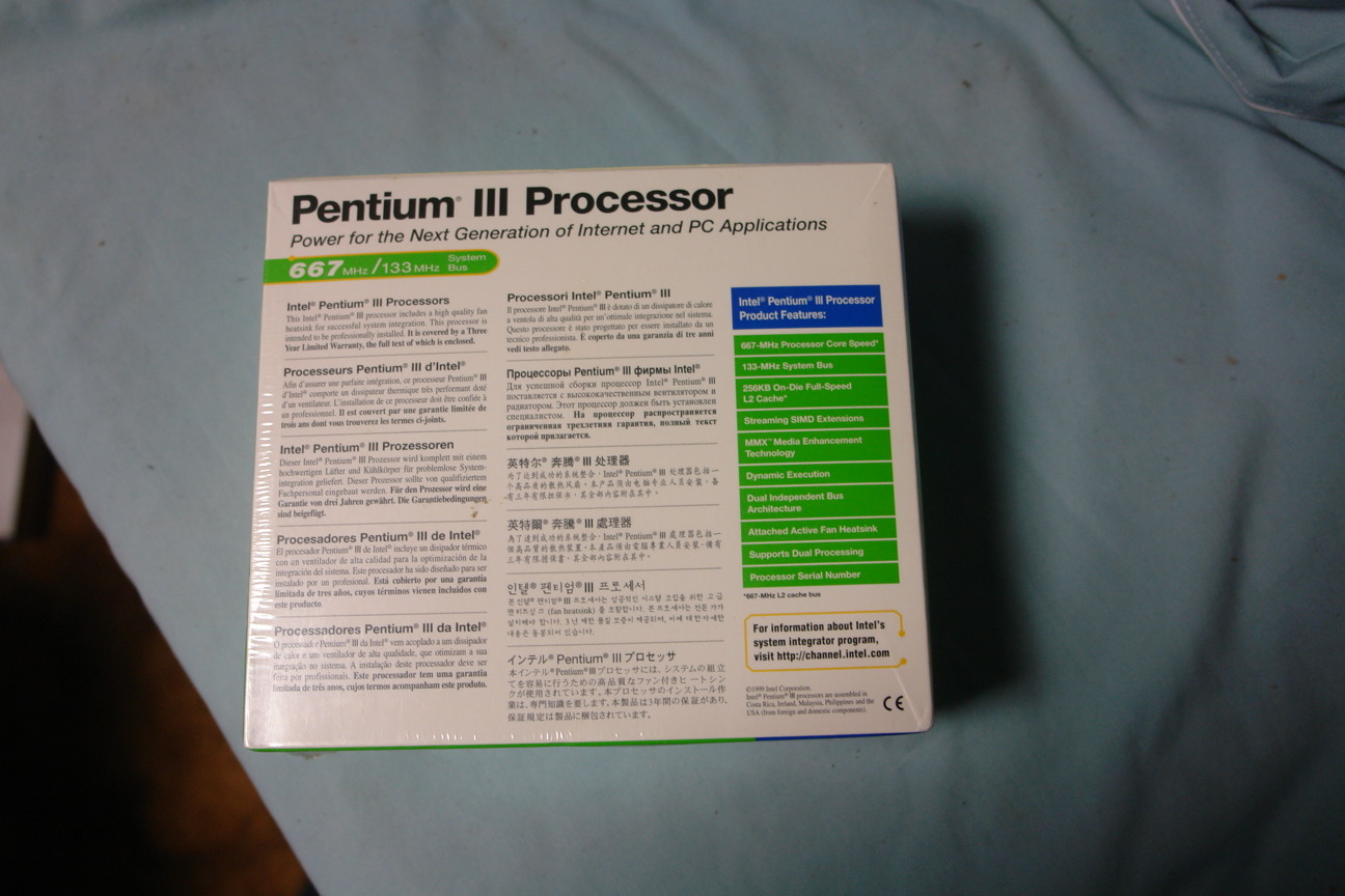 Pentium III Slot 1 Processor 667MHz 133MHz System Bus in FACTORY SEALED BOX !!