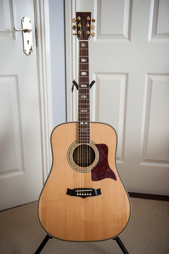 Solid Wood Guitar Under 1000